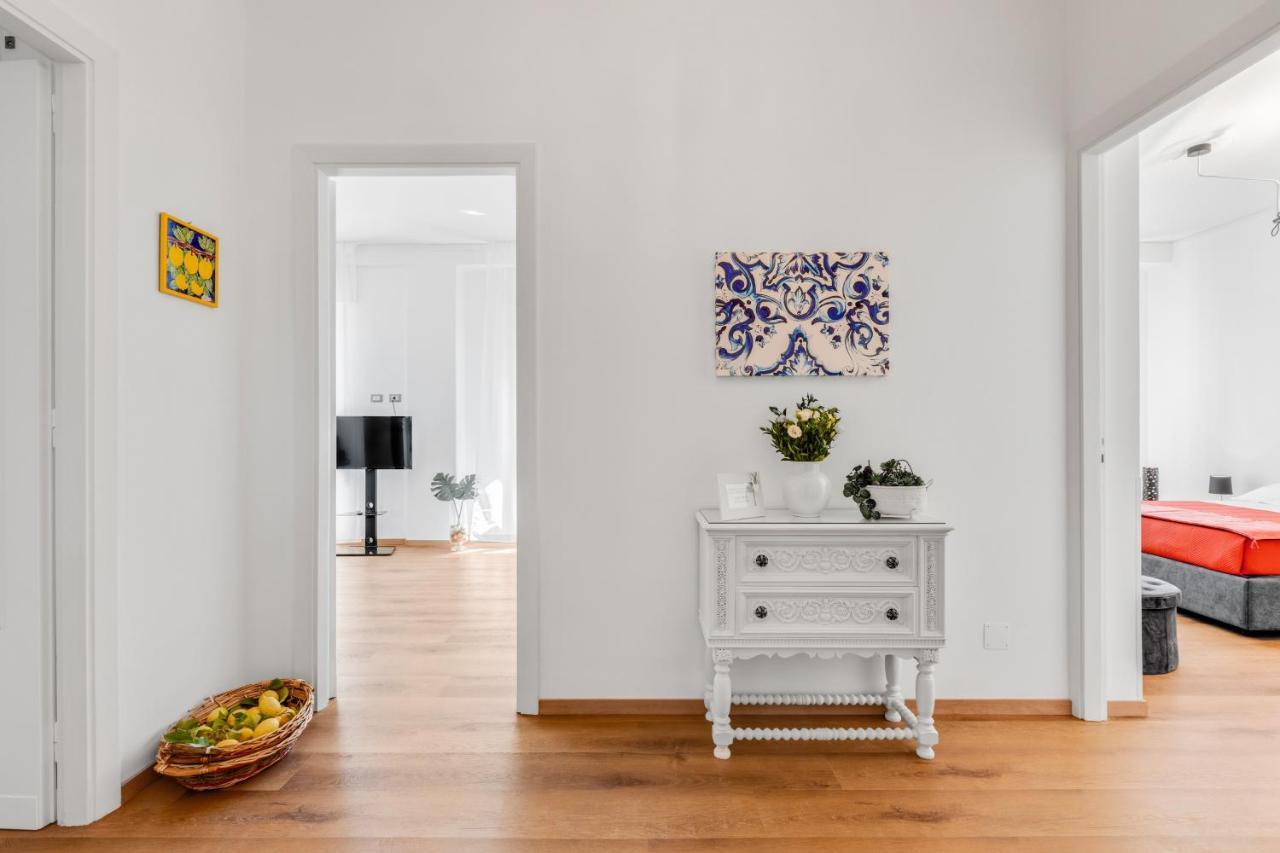 Residenza Dei Poeti - Roomy And Modern Flat Palermo Exteriér fotografie